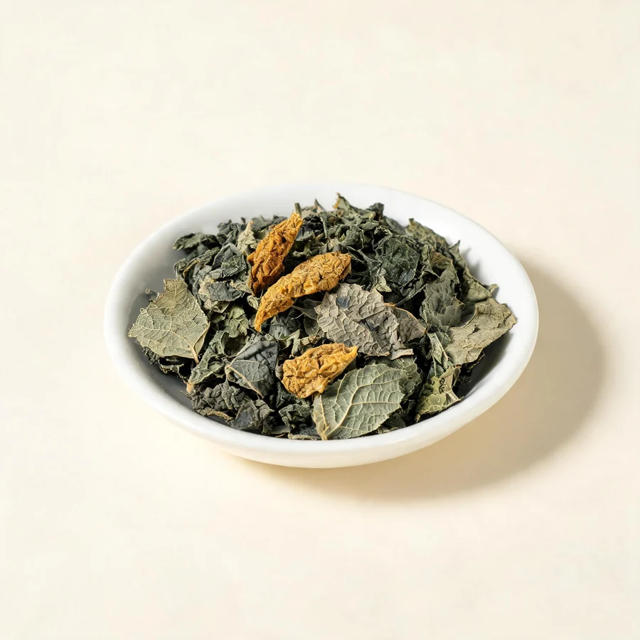Dried Sang Ye leaf arranged in a shallow bowl