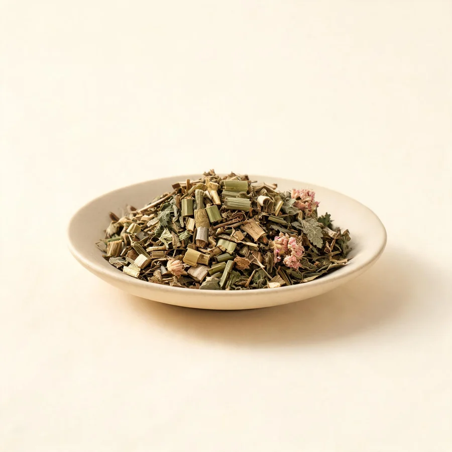 Dried Yi Mu Cao aerial parts arranged in a shallow bowl